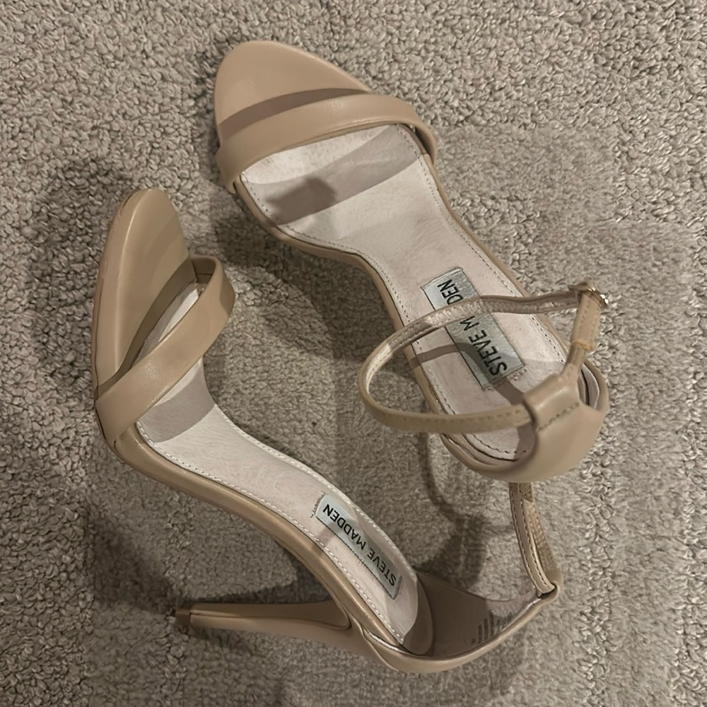 Steve Madden Nude Leather Heels - Size: 7.5